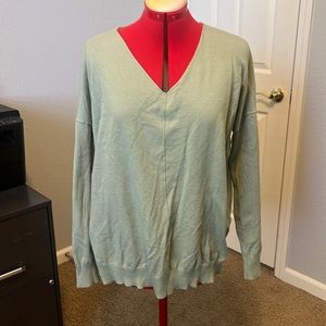 &merci szM long sleeve split bottom sweater worn twice like new as shown